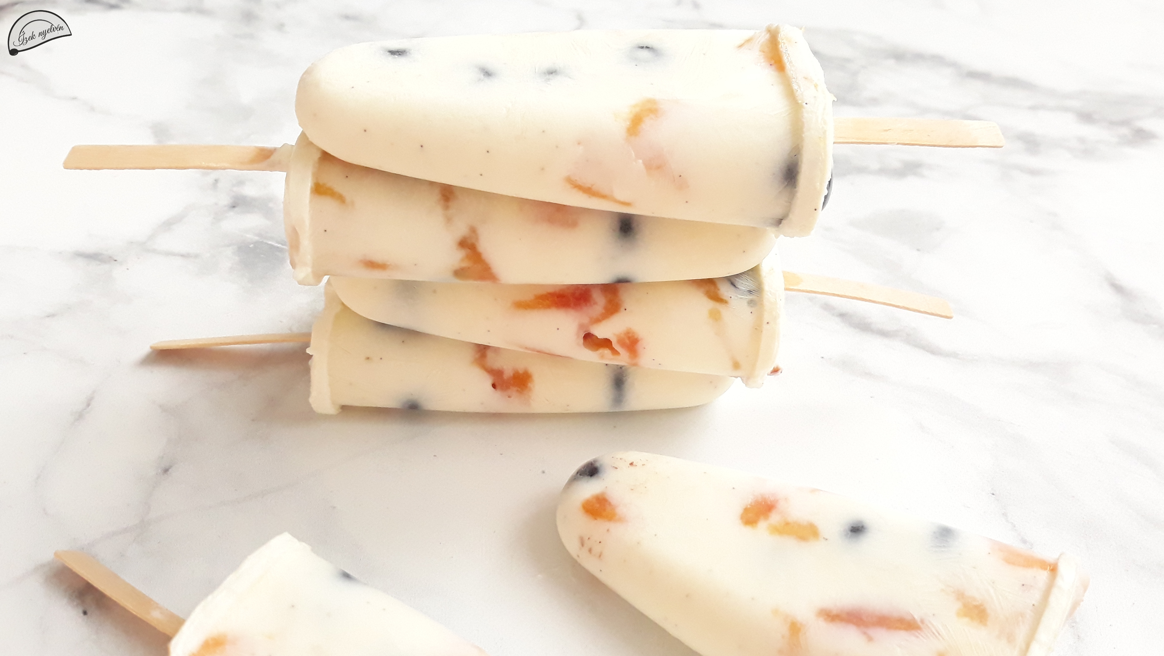 Gyümölcsös ricotta jégkrém